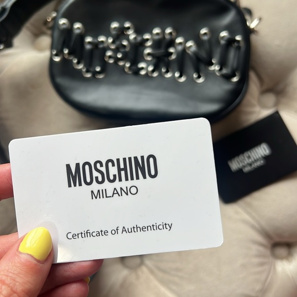 Moschino Black Crossbody Bag 🖤💅🏽♠️ - Picture 4 of 14
